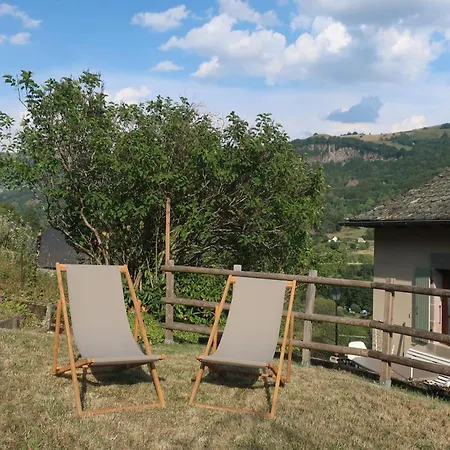 Holiday home Maison Renovee Au Coeur Des Volcans D'auvergne, 4 Pers, Terrasse, Jardin, Proche Commerces - Fr-1-742-112 *