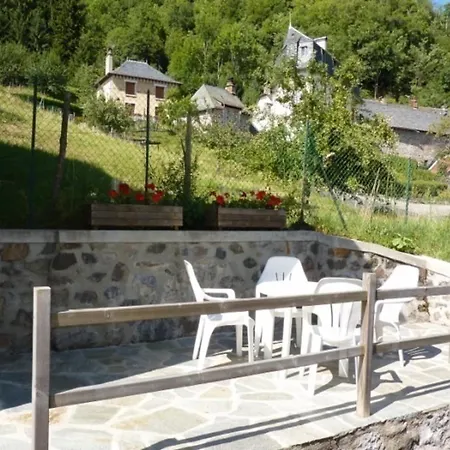 בית נופש Maison Renovee Au Coeur Des Volcans D'auvergne, 4 Pers, Terrasse, Jardin, Proche Commerces - Fr-1-742-112 Thiézac