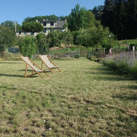 בית נופש Maison Renovee Au Coeur Des Volcans D'auvergne, 4 Pers, Terrasse, Jardin, Proche Commerces - Fr-1-742-112